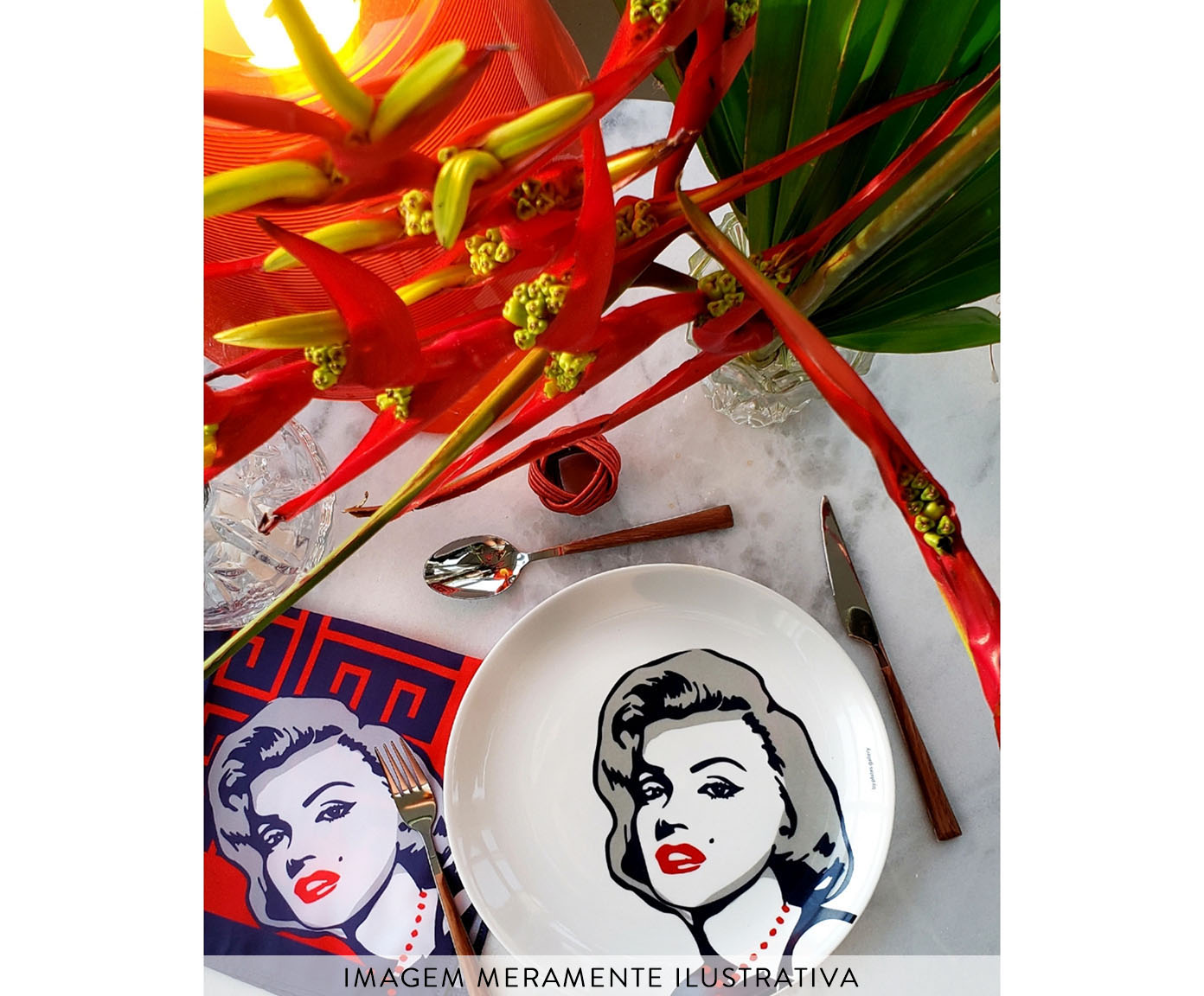 Prato de Porcelana Marilyn Red&Blue Classic - image 1