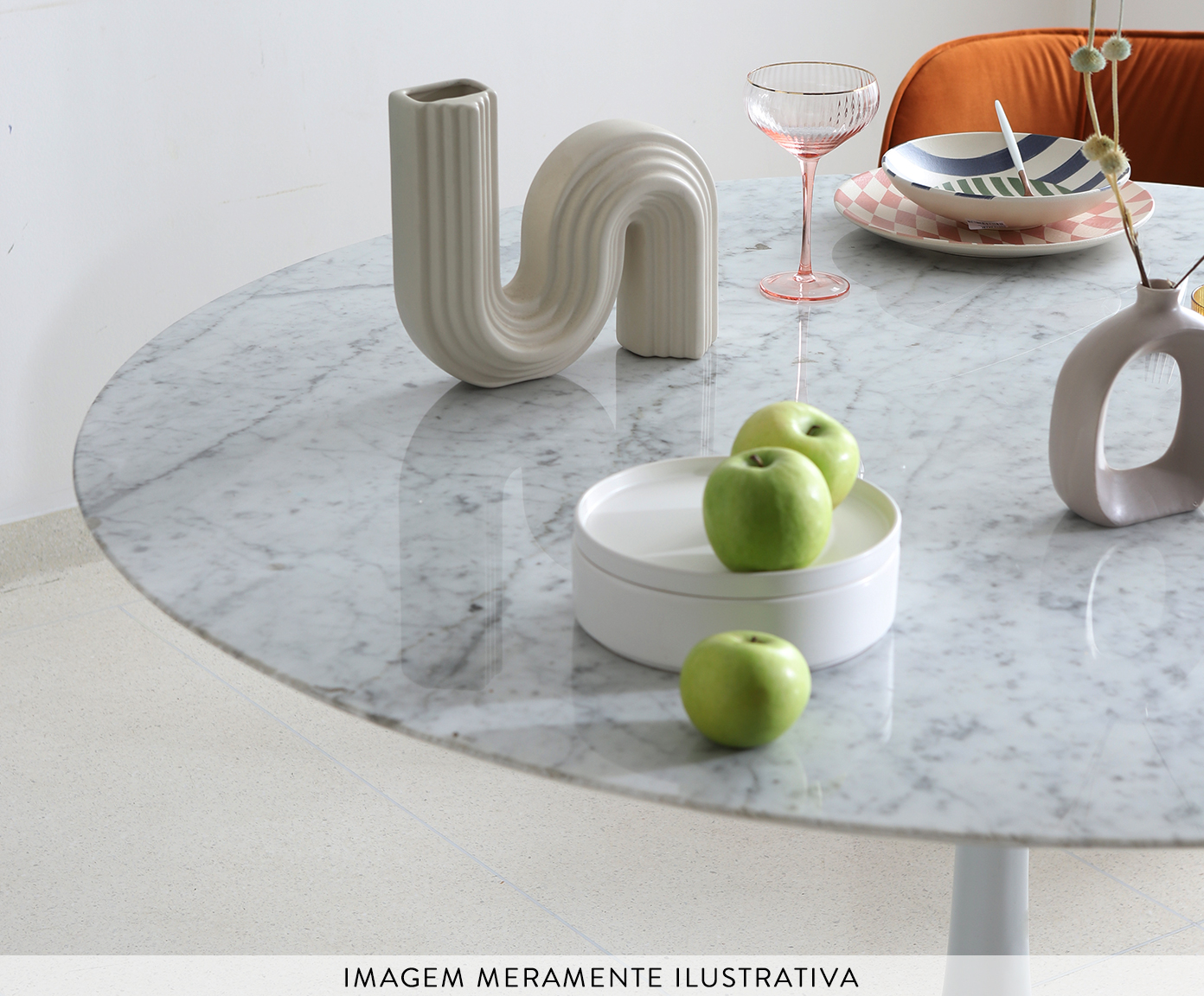Mesa Saarinen Redonda Quartzo com Base Branca image number 8