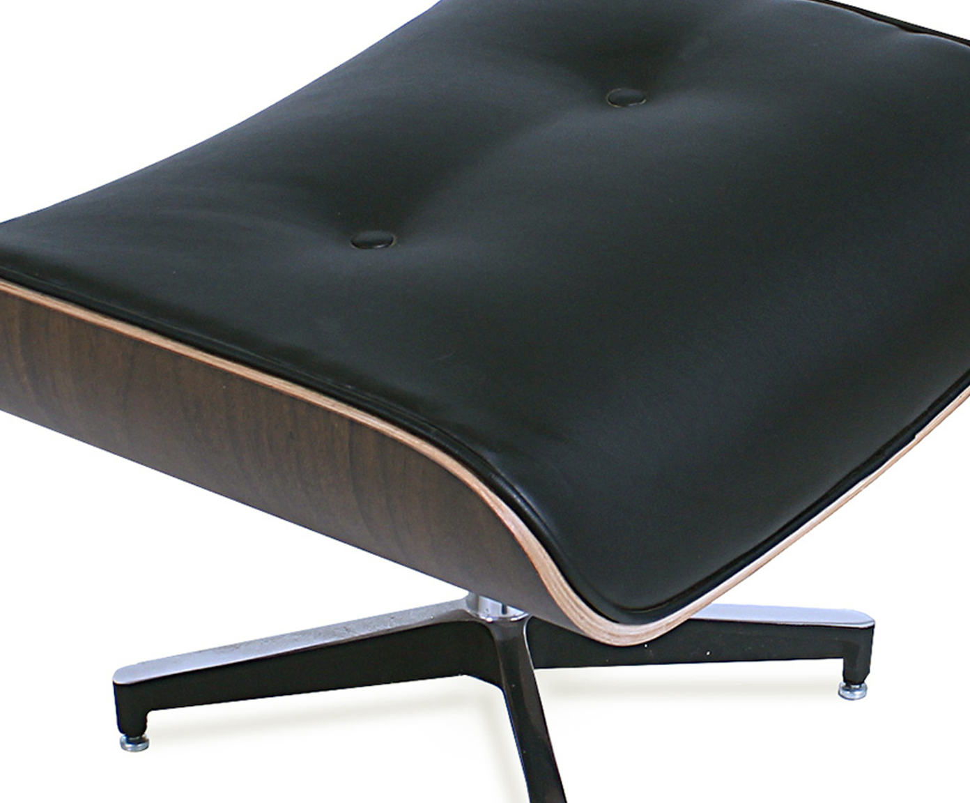 Poltrona e Pufe em Couro Leg&iacute;timo Charles Eames - Preto e Imbuia image number 7