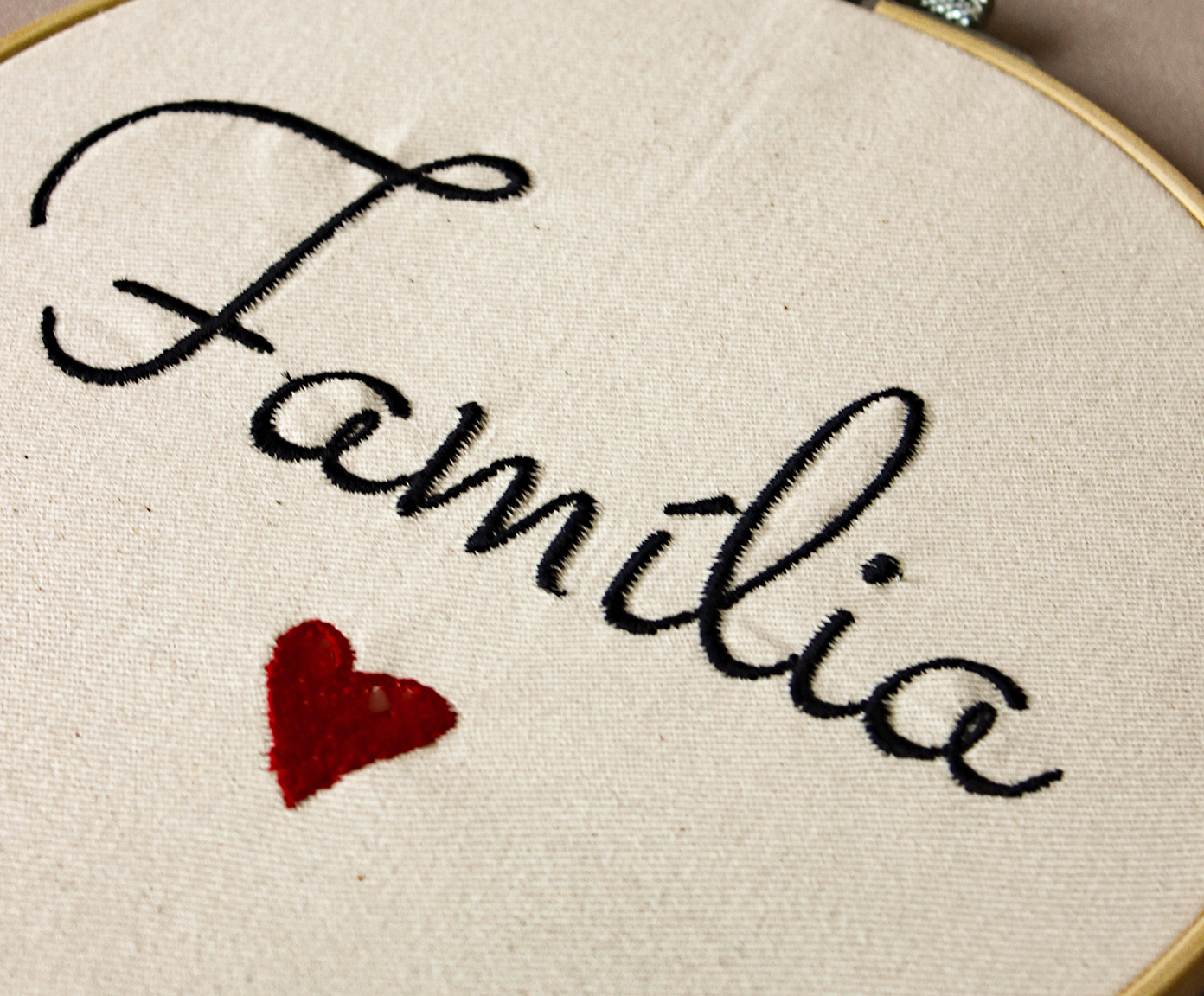 Bordado Decorativo "Fam&iacute;lia" - image 1