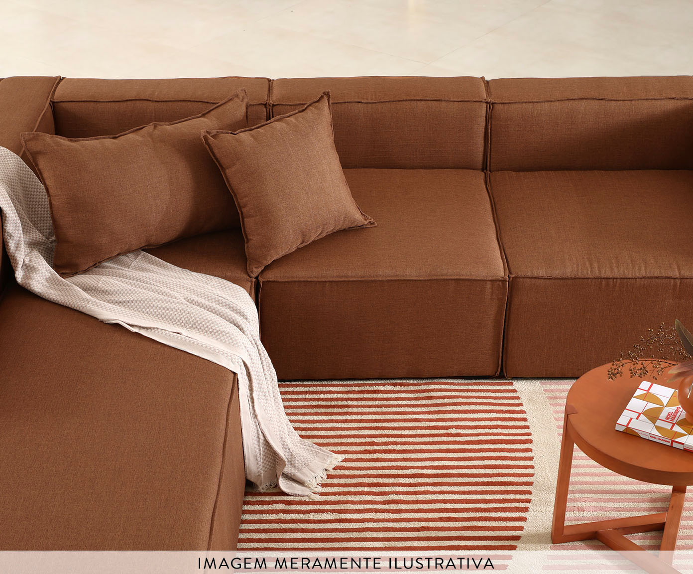 Sof&aacute; 5 M&oacute;dulos Chaise e Encosto Parcial Direito Mensa Fendi - image 1