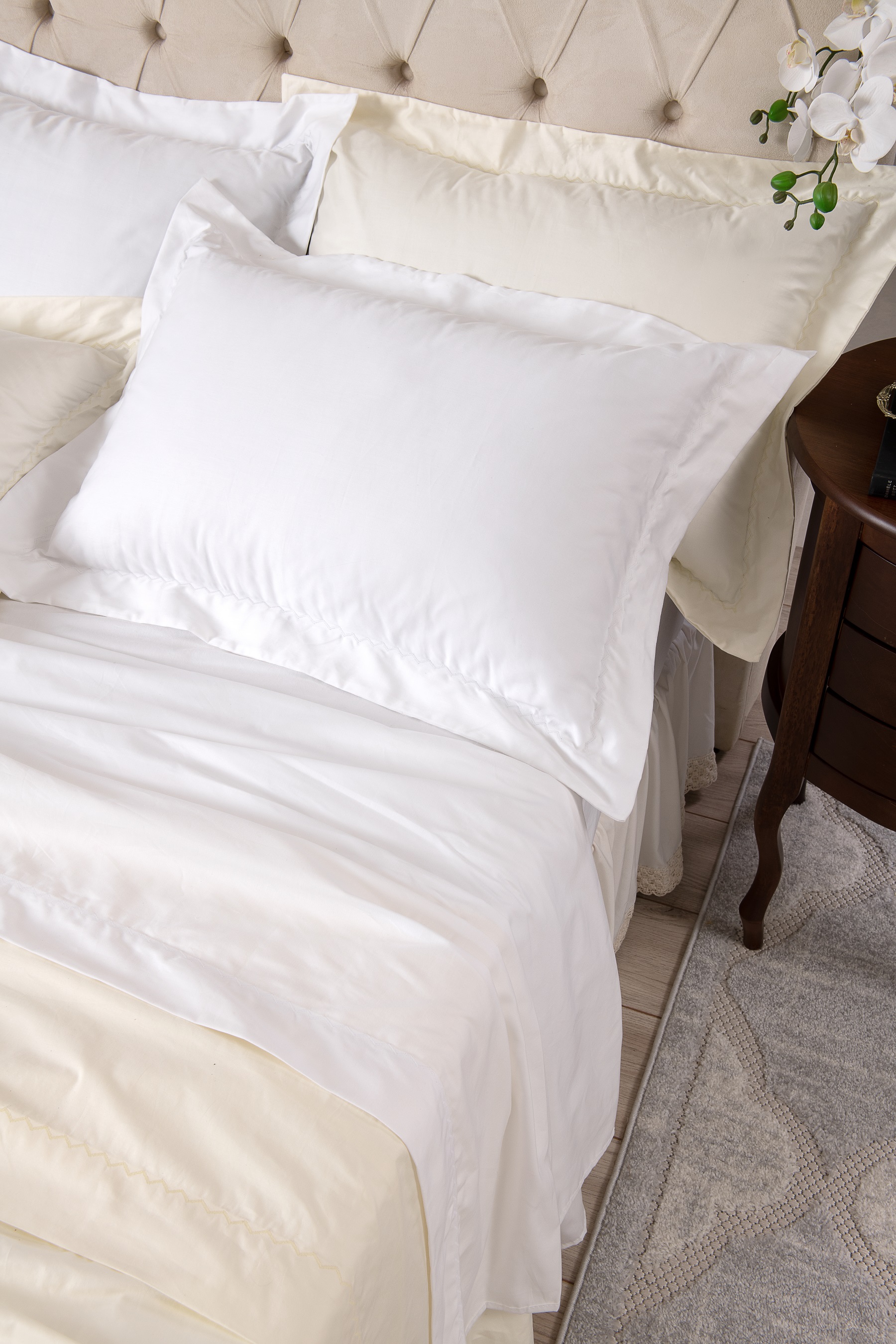Fronha Finesse Bordado Branco 400 Fios - 70X50cm image number 3