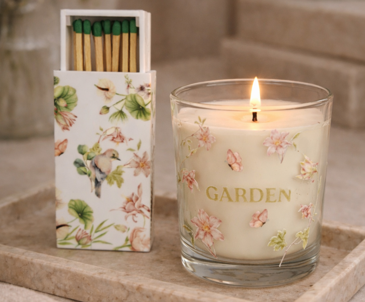 Jogo com Vela Perfumada e Caixa Decorativa para F&oacute;sforos Garden Branco - image 1