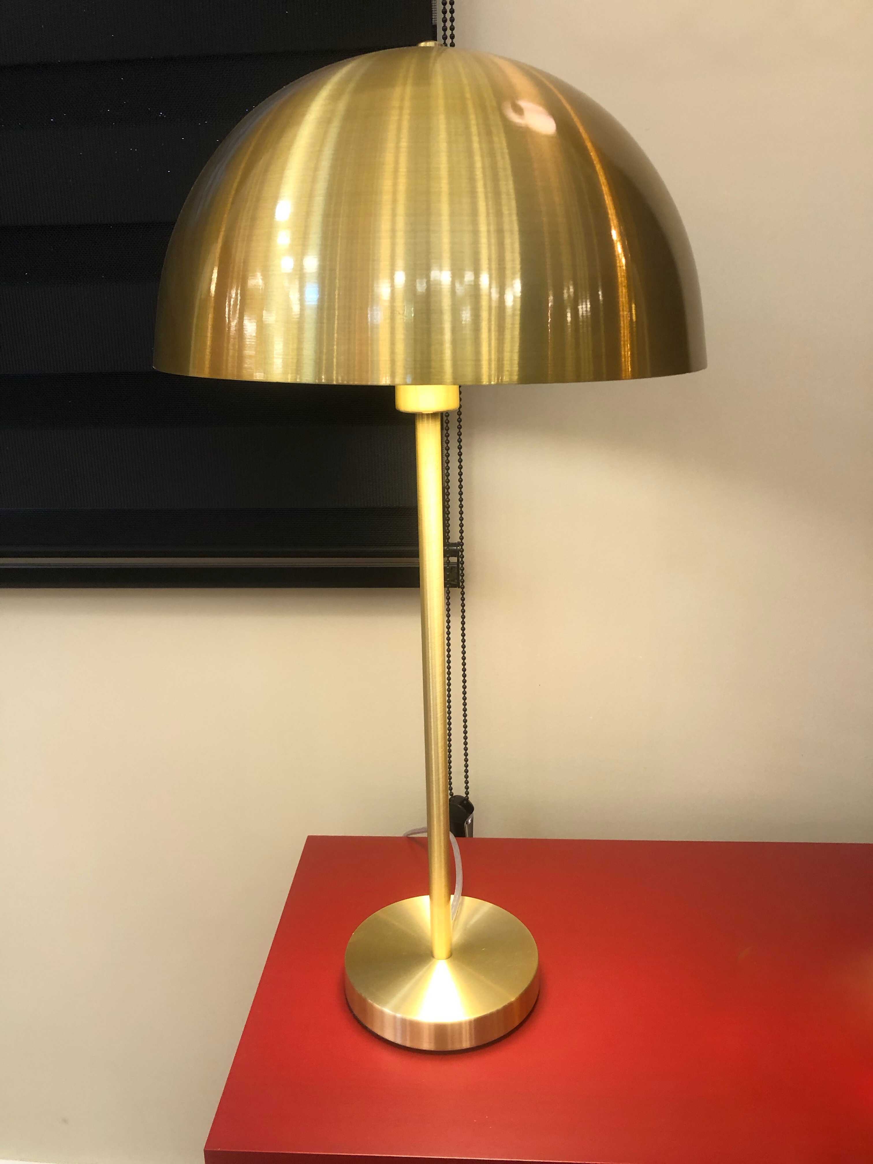 Abajur Cogumelo Dourado - Bivolt image number 1