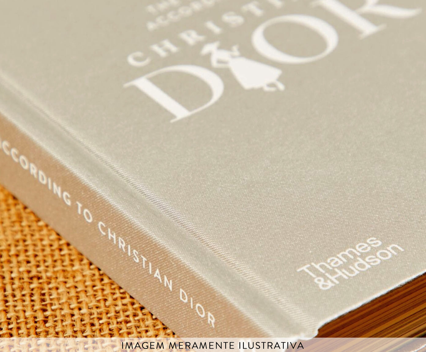 Livro "The World According To Christian Dior" image number 3