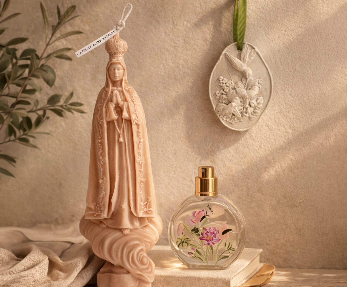 Jogo de Vela e Mini Aromatizador com Gesso para Perfumar Nossa Senhora - image 1