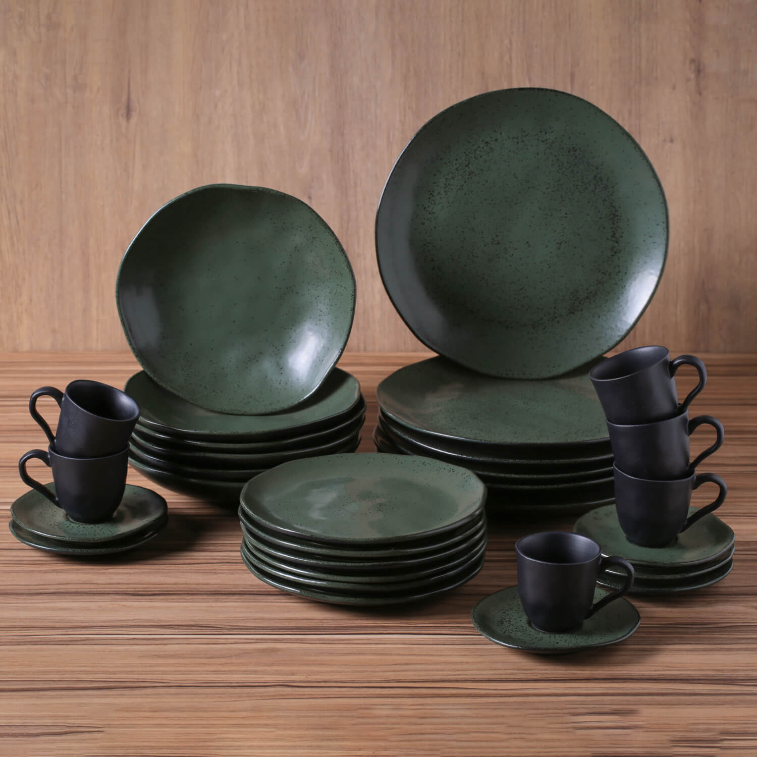 Aparelho de Jantar Arauco Verde com X&iacute;cara Preta - image 1