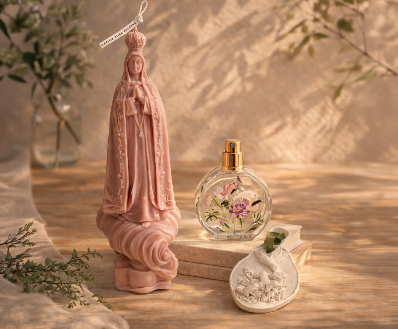 Jogo de Vela e Aromatizador com Gesso Nossa Senhora Ros&ecirc; - image 1