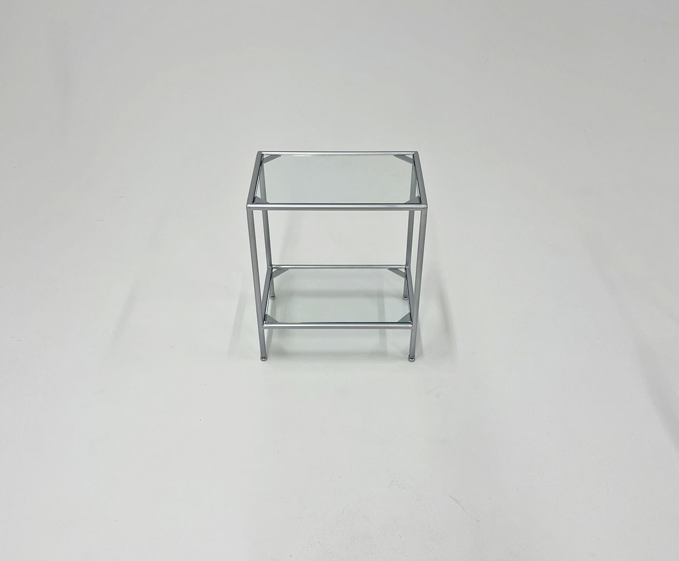 Mesa Lateral R&oacute;tulo - Prateado - image 1