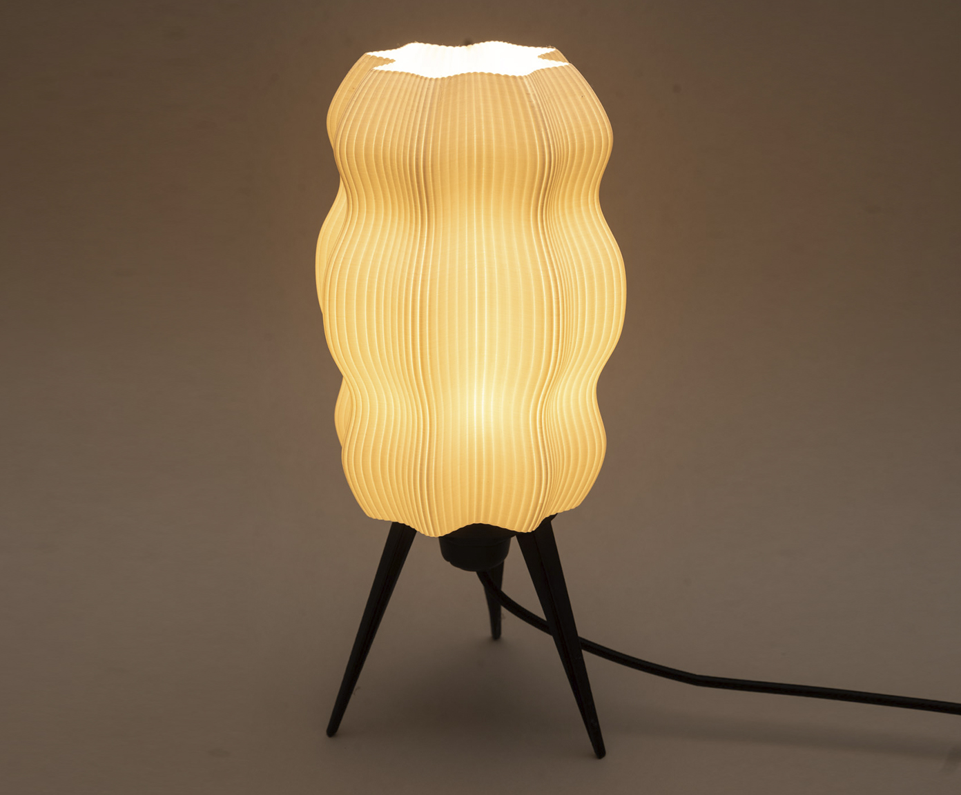 Lumin&aacute;ria Velvet Branca Bivolt image number 2